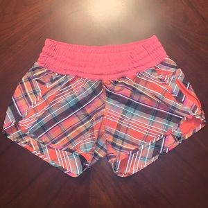 Lululemon Tracker size 8 with reflective detail